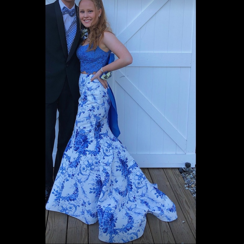 SHERRI HILL PROM DRESS!!